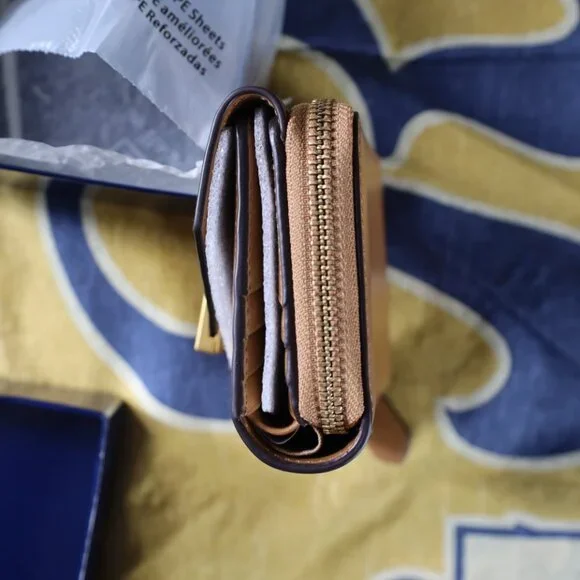 RALPH LAUREN POLO ID LEATHER COMPACT WALLET - Picture 4 of 8